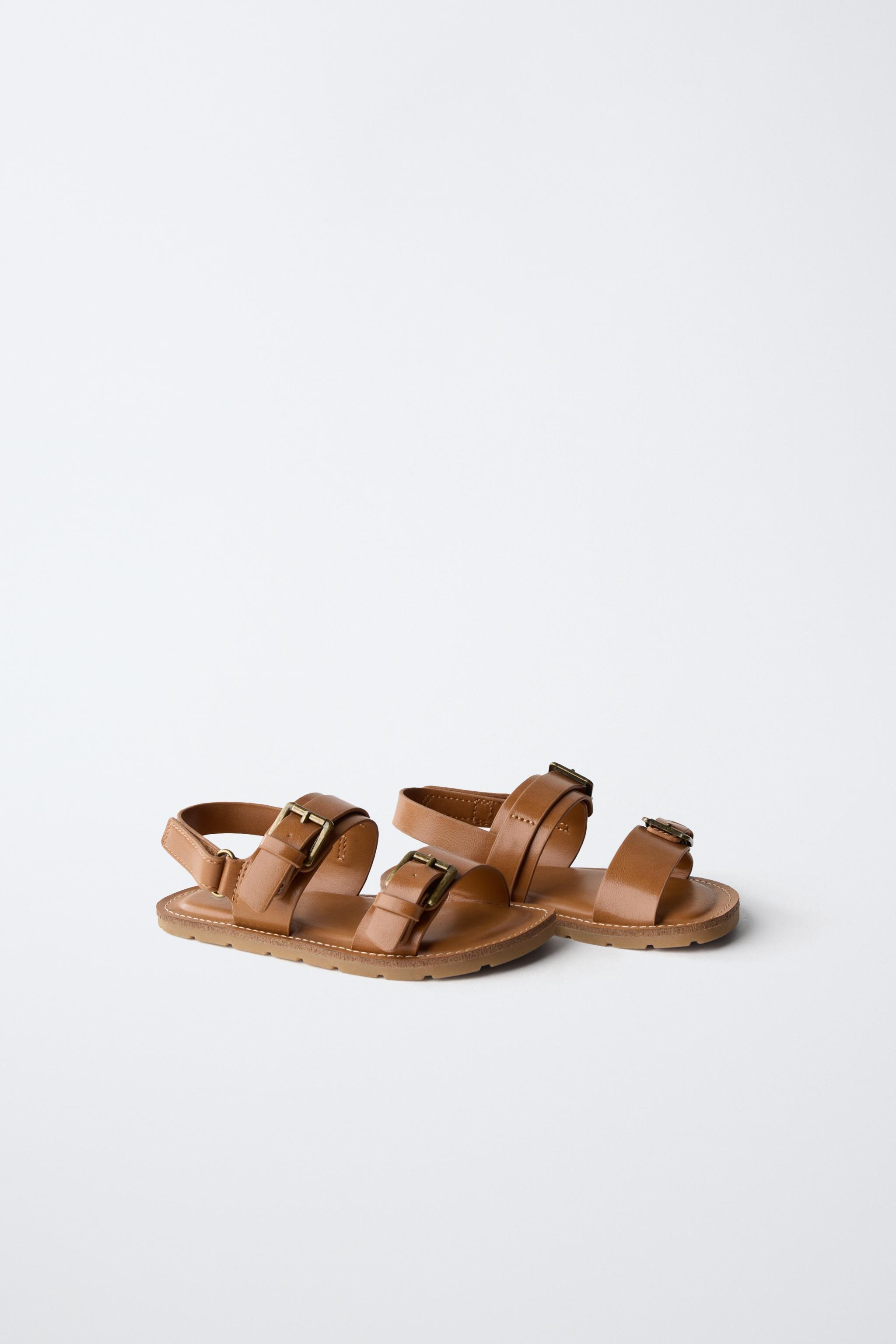 SANDALES À BOUCLES